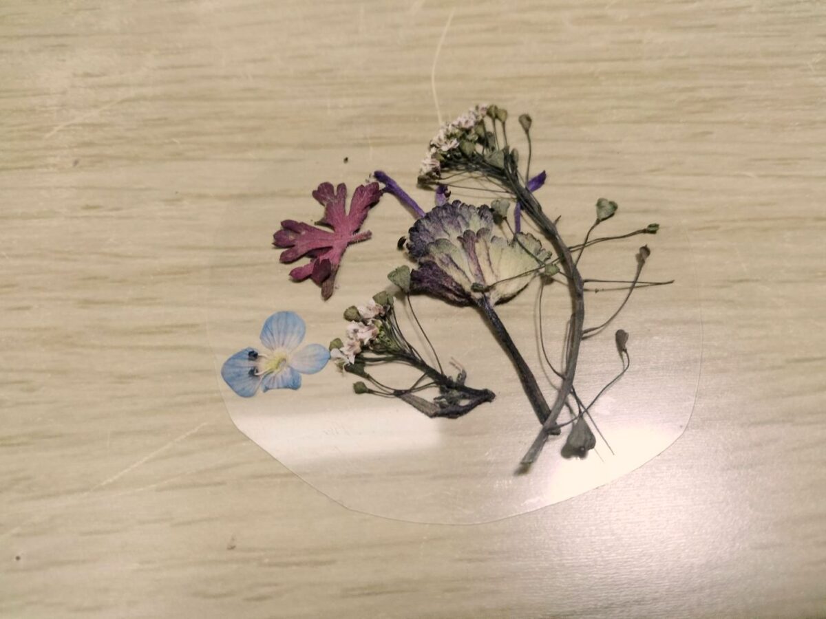 押し花キーホルダーダイソー